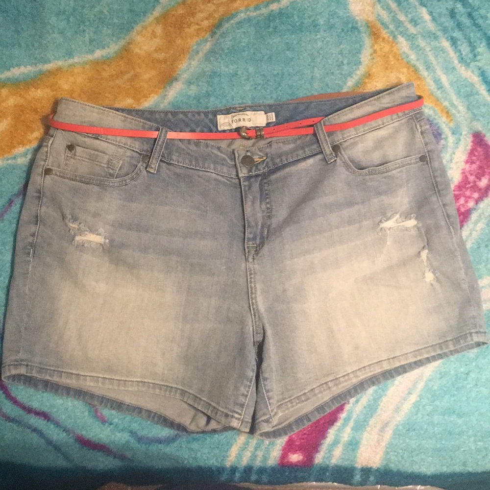 Distressed jean short (Torrid)